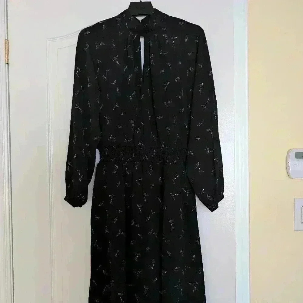 Reitmans signature dress size small black dress with long sleeves keyhole neck